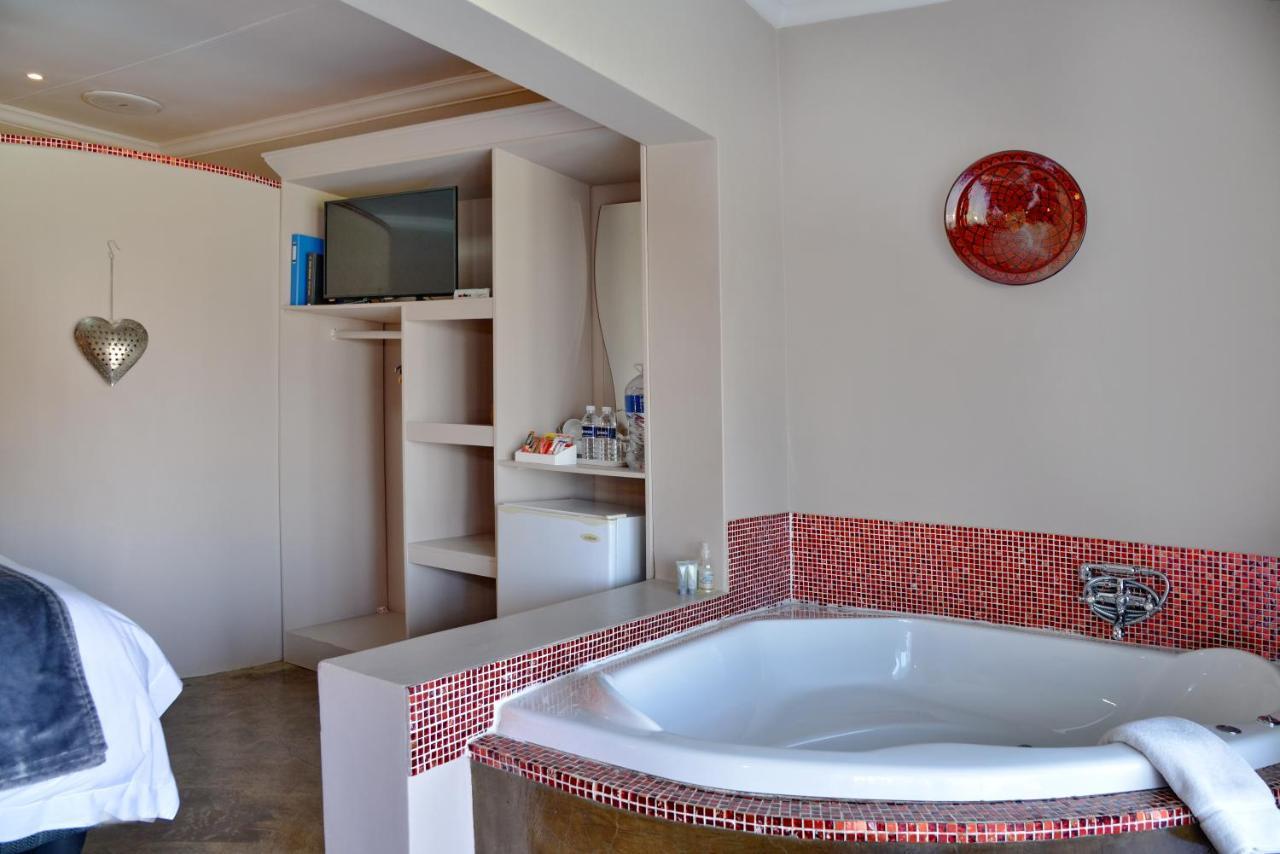 Annie'S Boutique Guesthouse And Garden Spa ฮาร์ทบีสบูร์ท ภายนอก รูปภาพ