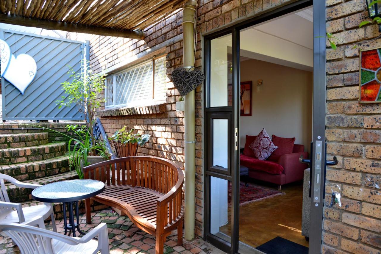 Annie'S Boutique Guesthouse And Garden Spa ฮาร์ทบีสบูร์ท ภายนอก รูปภาพ