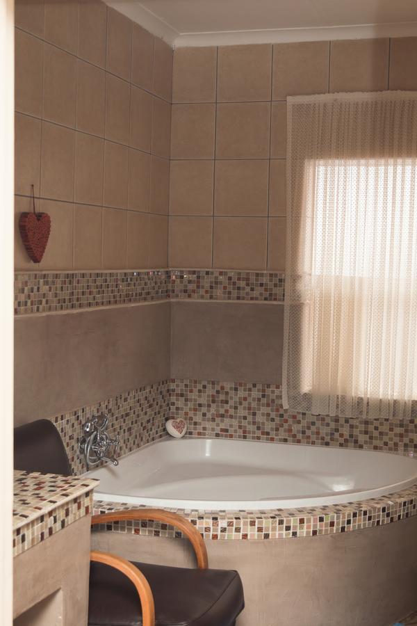 Annie'S Boutique Guesthouse And Garden Spa ฮาร์ทบีสบูร์ท ภายนอก รูปภาพ